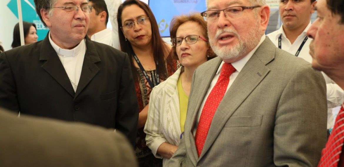 ACUERDO ENTRE LA SSF Y UNICAES PERMITIRÁ PRÁCTICAS PROFESIONALES PARA LOS ESTUDIANTES