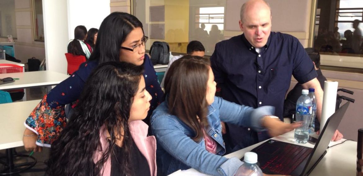 ESTUDIANTES UNICAES DESTACAN EN CÁTEDRA JORGE MONTES, GUATEMALA