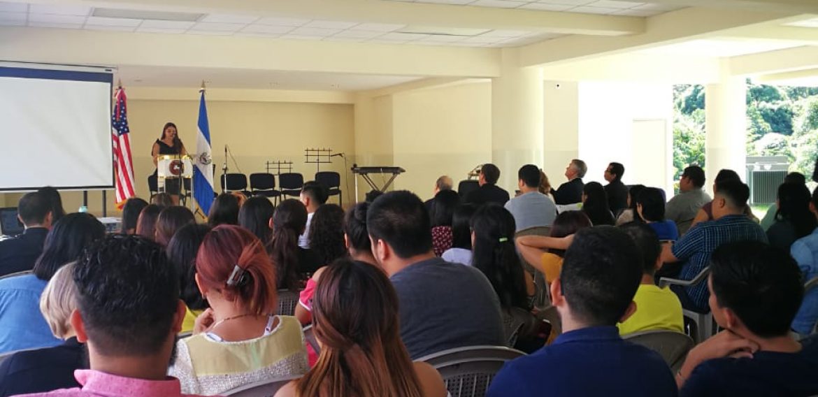 PROFESORES DE EEUU FACILITAN OPORTUNIDAD DE INTERCAMBIO ACADÉMICO CON UNICAES