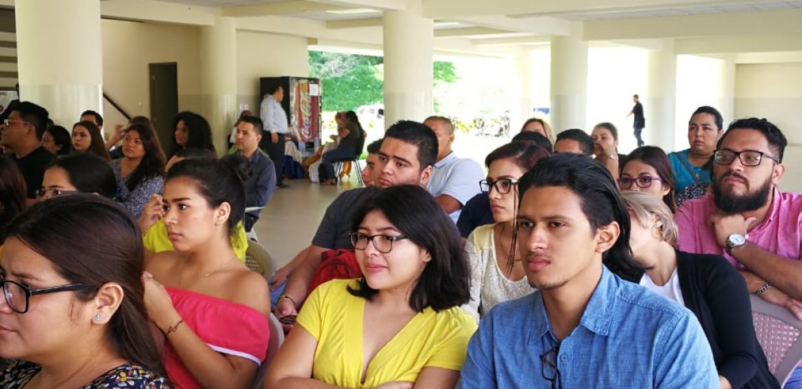 PROFESORES DE EEUU FACILITAN OPORTUNIDAD DE INTERCAMBIO ACADÉMICO CON UNICAES