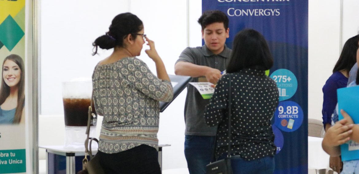OPORTUNIDAD Y EMPRENDIMIENTO: RESULTADOS II FERIA DE EMPLEO UNICAES