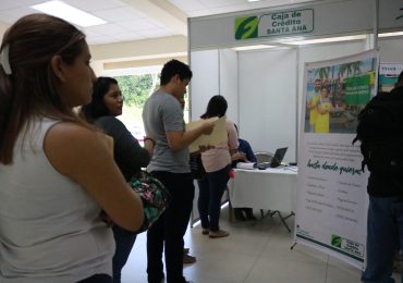 OPORTUNIDAD Y EMPRENDIMIENTO: RESULTADOS II FERIA DE EMPLEO UNICAES