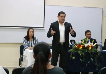 EMPRENDER, UNA OPCIÓN PARA EL FUTURO PROFESIONAL