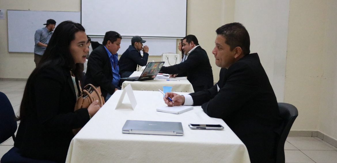EMPRENDER, UNA OPCIÓN PARA EL FUTURO PROFESIONAL