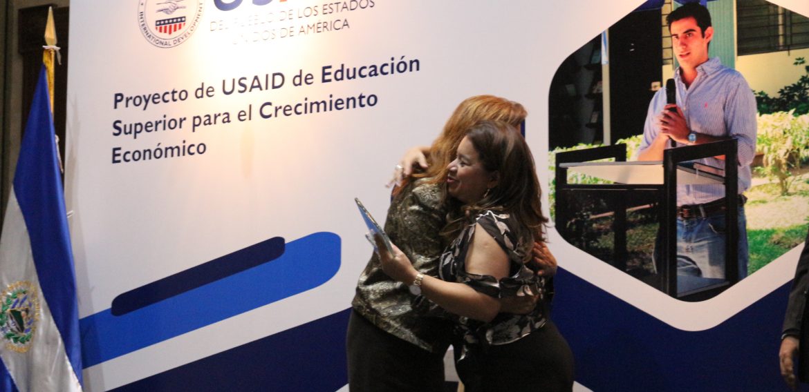 COC UNICAES: PIONEROS EN LA ORIENTACIÓN VOCACIONAL EN CENTROAMÉRICA