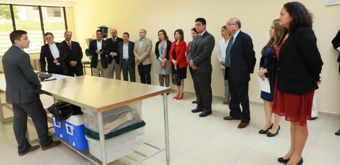 INAUGURACIÓN DE LABORATORIOS EN TECNOLOGÍA PARA CARRERAS DE INGENIERÍA