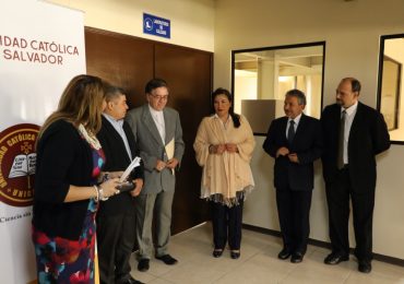 UNICAES INNOVA EN LA INDUSTRIA: LANZAMIENTO DEL PRIMER LABORATORIO DE CALZADO