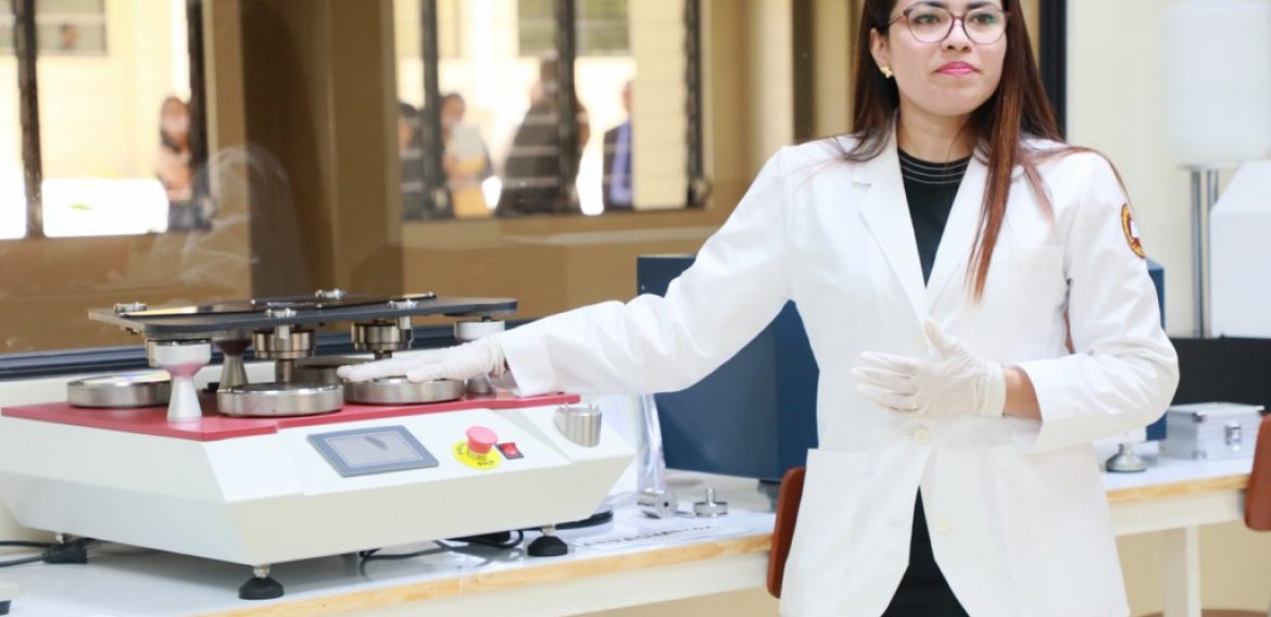 INAUGURACIÓN DE LABORATORIOS EN TECNOLOGÍA PARA CARRERAS DE INGENIERÍA