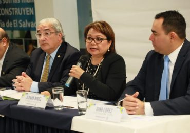 UNICAES participa en convocatoria para jóvenes emprendedores industriales