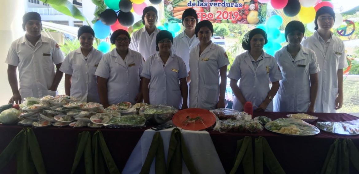 FERIA DE NUTRICIÓN EXPONE VALOR PREVENTIVO DE UNA ALIMENTACIÓN EQUILIBRADA