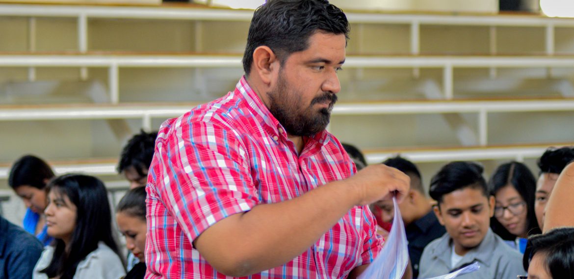 FERIA DE OPORTUNIDADES: EL PRIMER CONTACTO CON EL MUNDO LABORAL