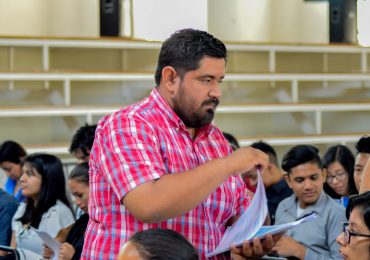 FERIA DE OPORTUNIDADES: EL PRIMER CONTACTO CON EL MUNDO LABORAL