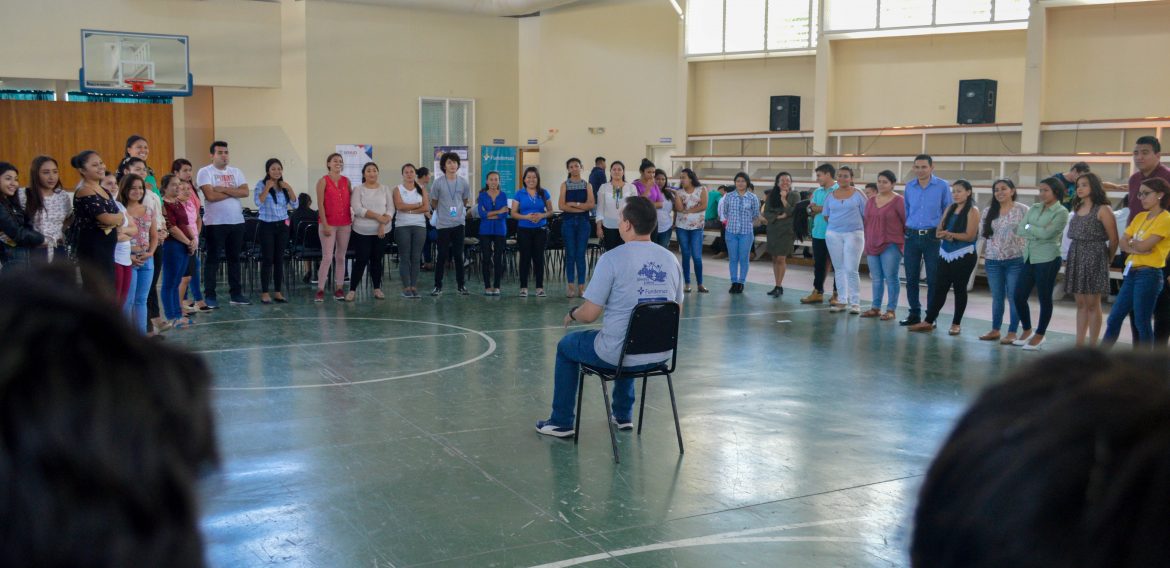 FERIA DE OPORTUNIDADES: EL PRIMER CONTACTO CON EL MUNDO LABORAL
