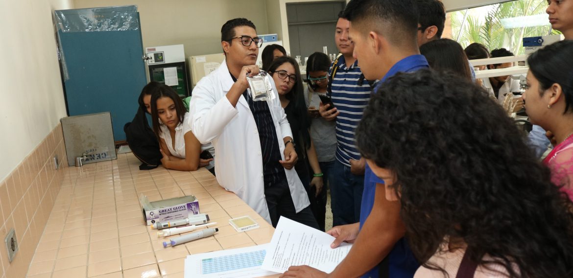 SOBRE HONGOS, BACTERIAS Y VIRUS: UNA VISITA TÉCNICA AGRONÓMICA