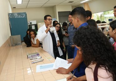 SOBRE HONGOS, BACTERIAS Y VIRUS: UNA VISITA TÉCNICA AGRONÓMICA