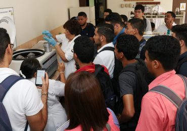 SOBRE HONGOS, BACTERIAS Y VIRUS: UNA VISITA TÉCNICA AGRONÓMICA