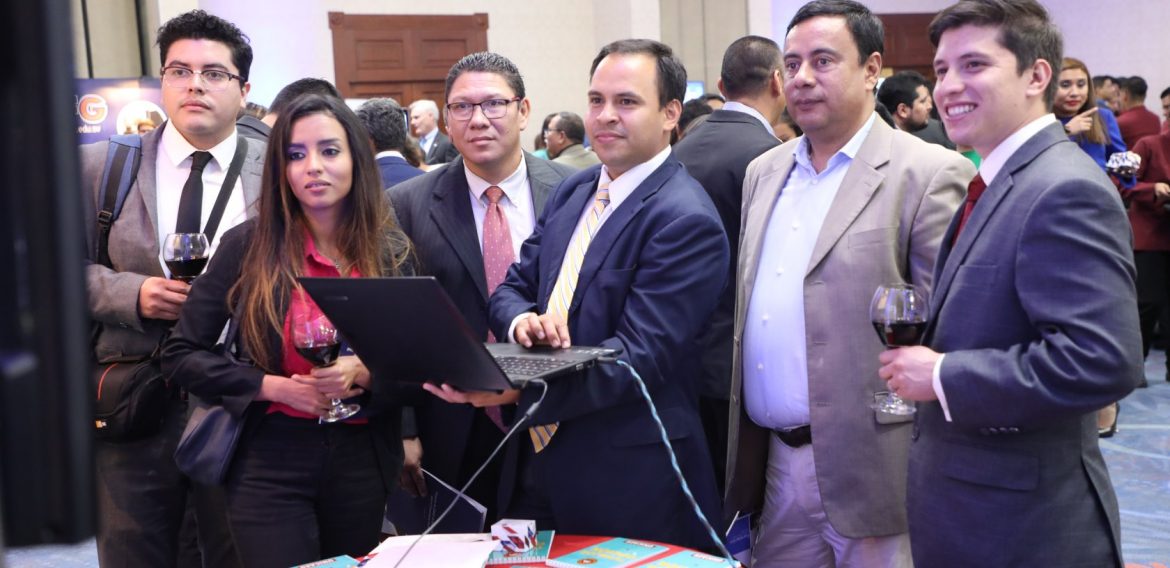 PROYECTOS USAID-UNICAES: LOGROS PARA LA EDUCACIÓN SUPERIOR Y LA INDUSTRIA EN EL SALVADOR