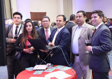 PROYECTOS USAID-UNICAES: LOGROS PARA LA EDUCACIÓN SUPERIOR Y LA INDUSTRIA EN EL SALVADOR