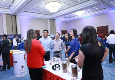 PROYECTOS USAID-UNICAES: LOGROS PARA LA EDUCACIÓN SUPERIOR Y LA INDUSTRIA EN EL SALVADOR