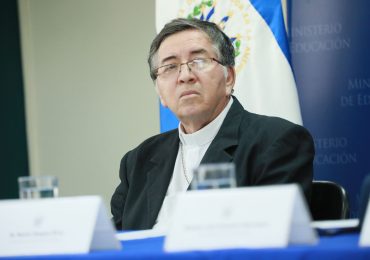 UNICAES RECIBE RECONOCIMIENTO A LA CALIDAD ACADÉMICA