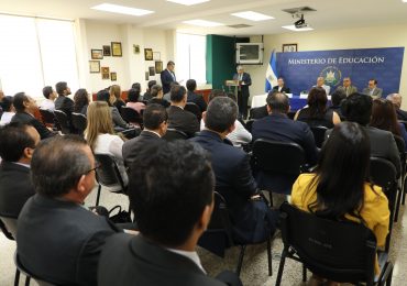 UNICAES RECIBE RECONOCIMIENTO A LA CALIDAD ACADÉMICA