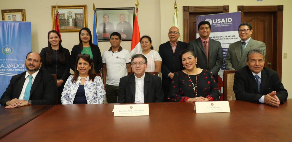 UNICAES PARTICIPA DE PROYECTO DE COOPERACIÓN TRIANGULAR EN INDUSTRIA DE CALZADO