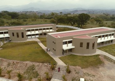 UNICAES INAUGURA EL CENTRO REGIONAL DE METAPÁN