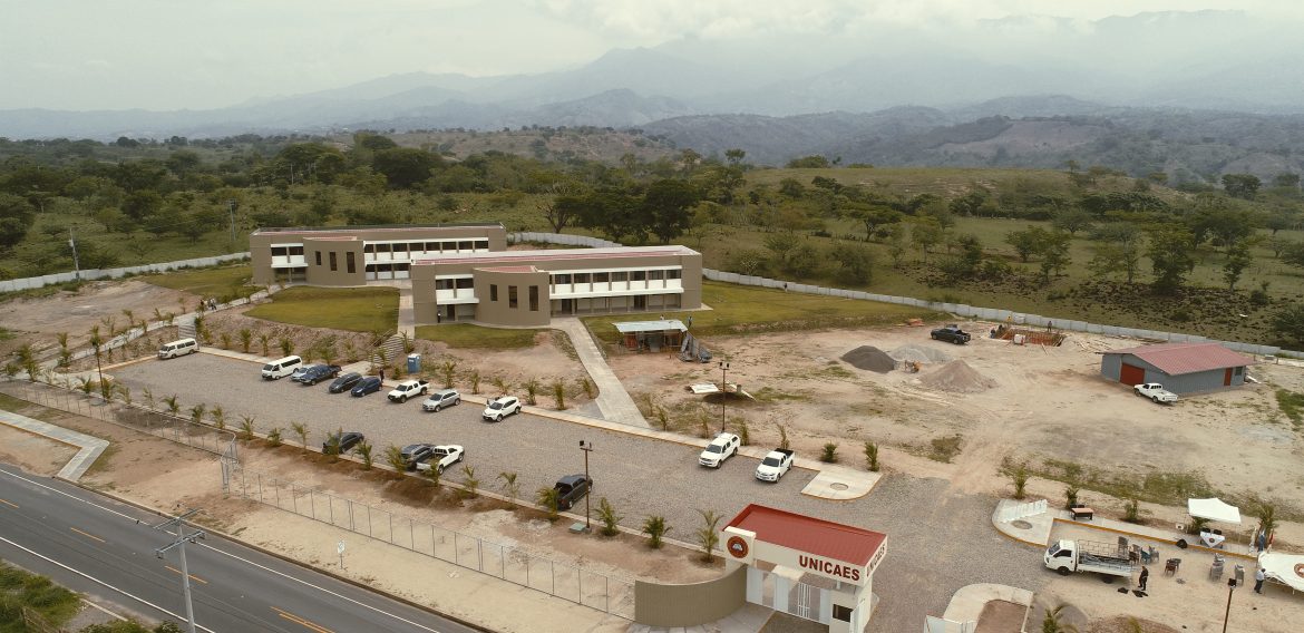 UNICAES INAUGURA EL CENTRO REGIONAL DE METAPÁN