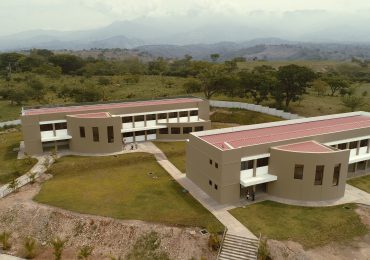 UNICAES INAUGURA EL CENTRO REGIONAL DE METAPÁN