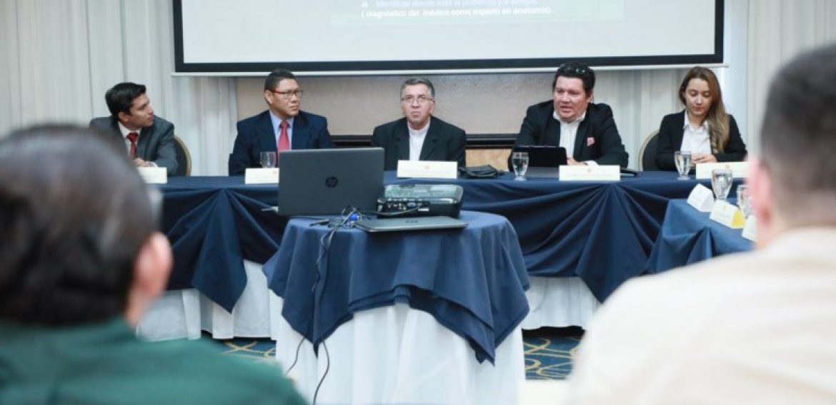 UNICAES IMPARTE EL PRIMER POSGRADO EN MICROECONOMÍA DE LA COMPETITIVIDAD, EN EL SALVADOR