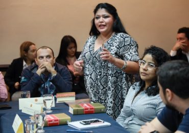 UNICAES IMPARTE EL PRIMER POSGRADO EN MICROECONOMÍA DE LA COMPETITIVIDAD, EN EL SALVADOR