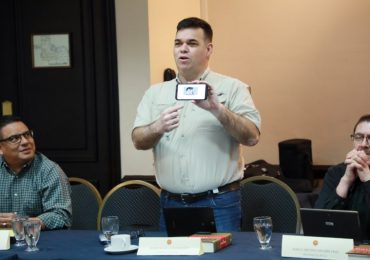 UNICAES IMPARTE EL PRIMER POSGRADO EN MICROECONOMÍA DE LA COMPETITIVIDAD, EN EL SALVADOR