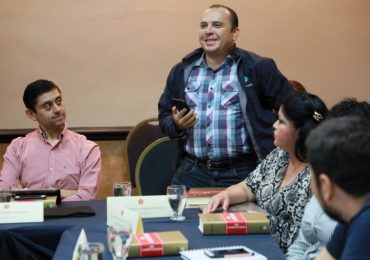 UNICAES IMPARTE EL PRIMER POSGRADO EN MICROECONOMÍA DE LA COMPETITIVIDAD, EN EL SALVADOR