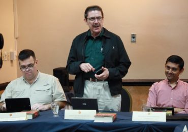 UNICAES IMPARTE EL PRIMER POSGRADO EN MICROECONOMÍA DE LA COMPETITIVIDAD, EN EL SALVADOR