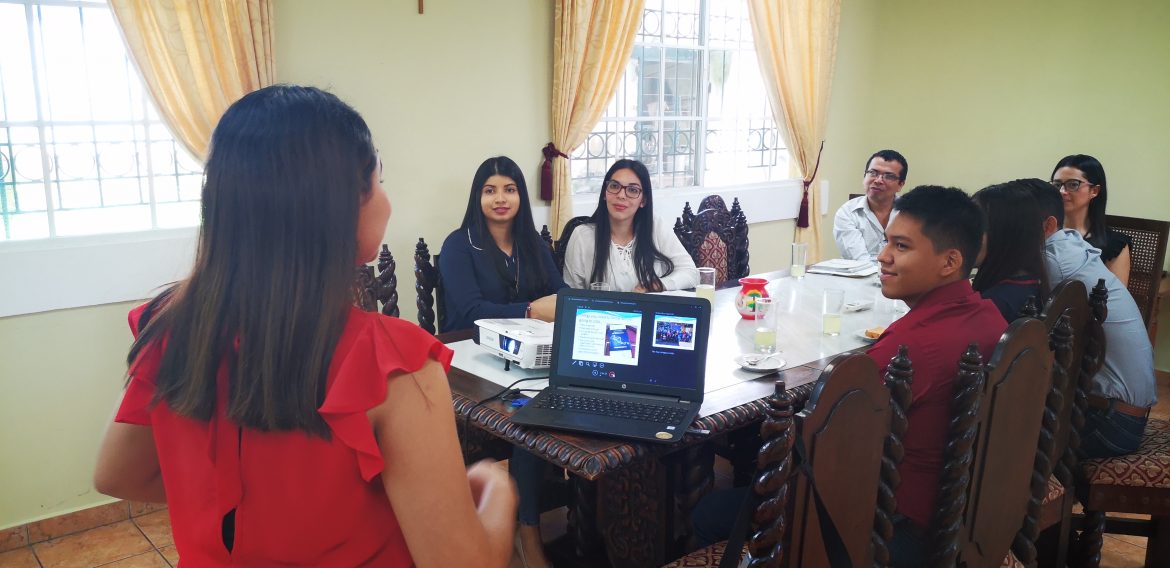 CINCO ESTUDIANTES UNICAES VIAJAN A ESTADOS UNIDOS PARA INTERCAMBIO CULTURAL