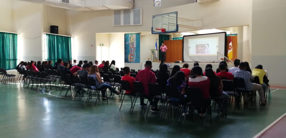 UNICAES CRI CELEBRA II FERIA DEL LIBRO CON CONCURSO DE CUENTOS