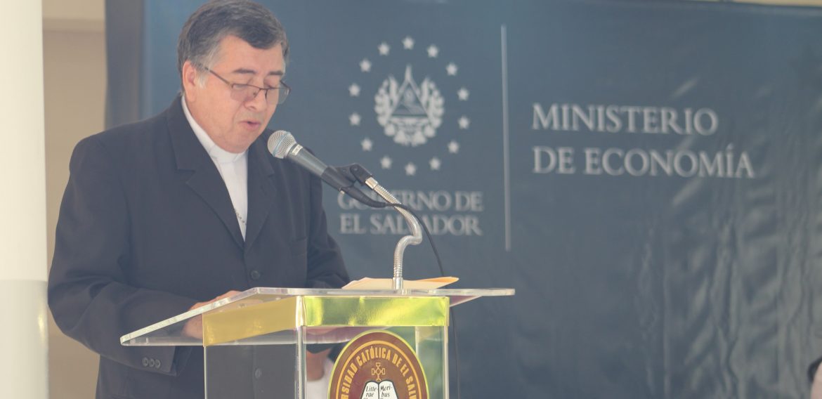 Primer Laboratorio de Calzado de Centroamérica en UNICAES