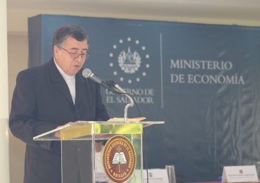 Primer Laboratorio de Calzado de Centroamérica en UNICAES