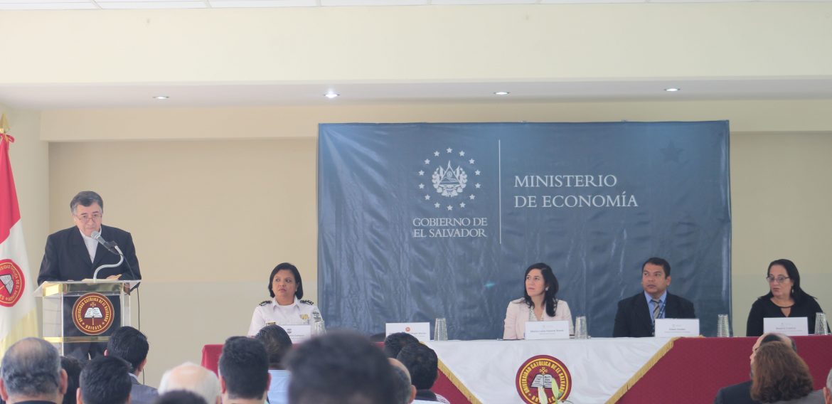 Primer Laboratorio de Calzado de Centroamérica en UNICAES