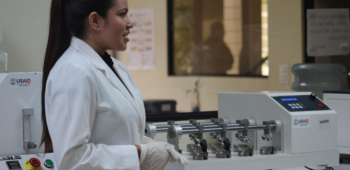 Primer Laboratorio de Calzado de Centroamérica en UNICAES