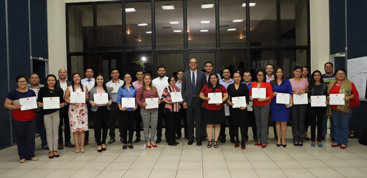 DOCENTES UNICAES PARTICIPAN EN TALLER SOBRE MÉTODOS INNOVADORES DE APRENDIZAJE