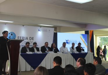 UNICAES, sede del conocimiento financiero en el occidente del país