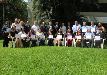 UNICAES, sede del conocimiento financiero en el occidente del país