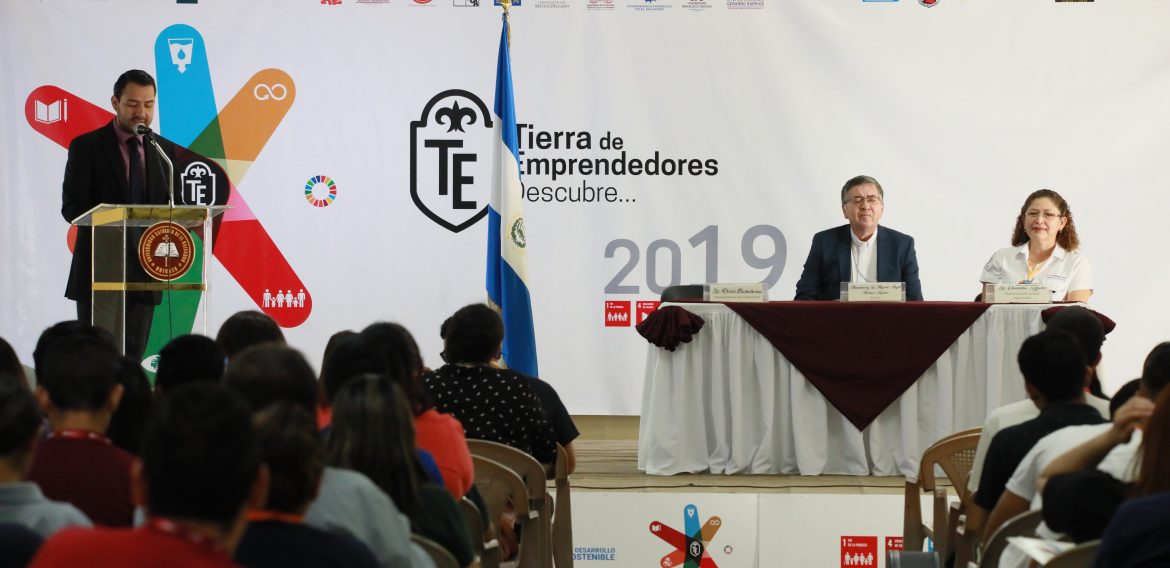 UNICAES, EPICENTRO DEL EMPRENDEDURISMO A NIVEL NACIONAL