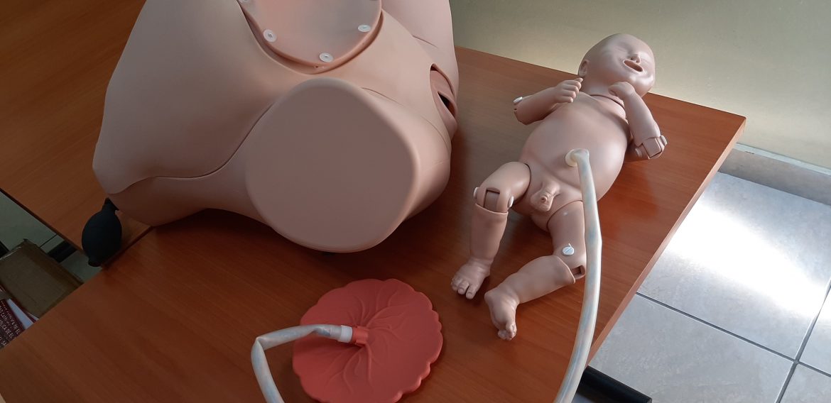 FACULTAD DE CIENCIAS DE LA SALUD ADQUIERE NUEVO EQUIPO PARA PRÁCTICAS EN MEDICINA