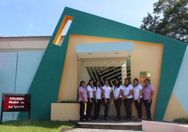 COLEGIO MADRE DE LA IGLESIA: SEGURIDAD, COMPROMISO Y CONFIANZA PARA LA FAMILIA