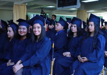 “COMPARTIR CON ALEGRÍA”: PALABRAS DEL RECTOR A LA LXIII PROMOCIÓN DE GRADUADOS UNICAES