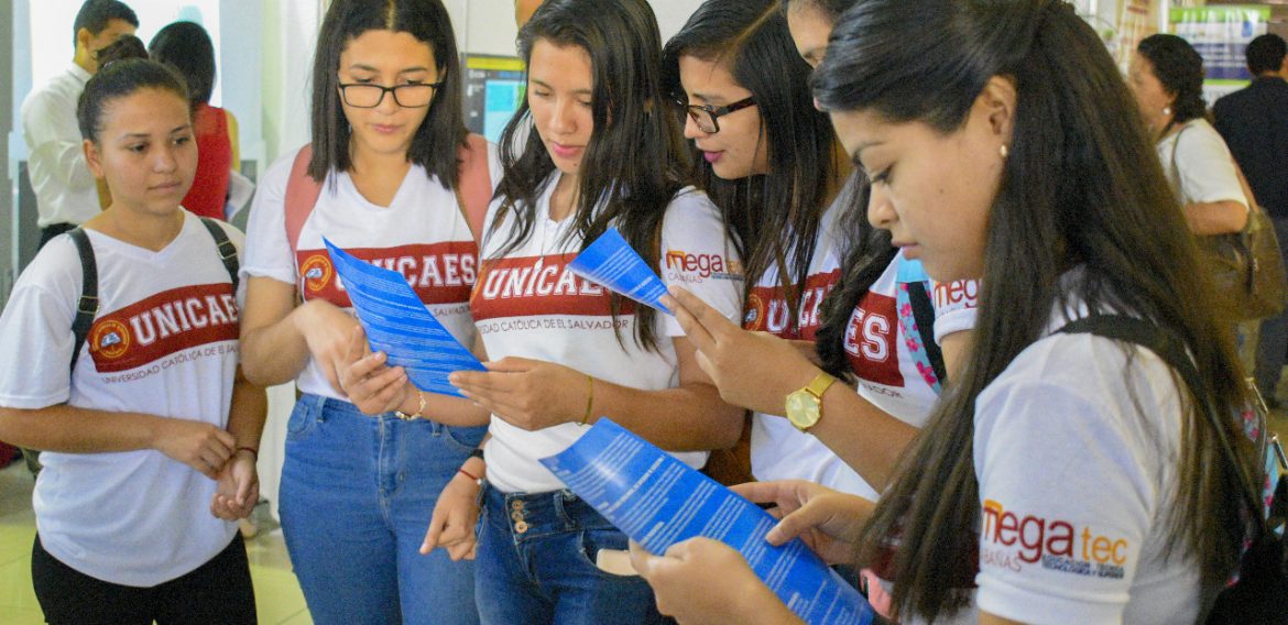 UNICAES-CRI PARTICIPA DEL FORO DE INVESTIGACIONES PARA INSTITUCIONES BAJO EL MODELO MEGATEC