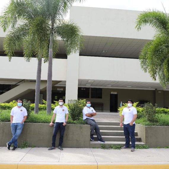 ESTUDIANTES UNICAES DESTACAN A NIVEL NACIONAL EN COMPETENCIA DE AMAZON