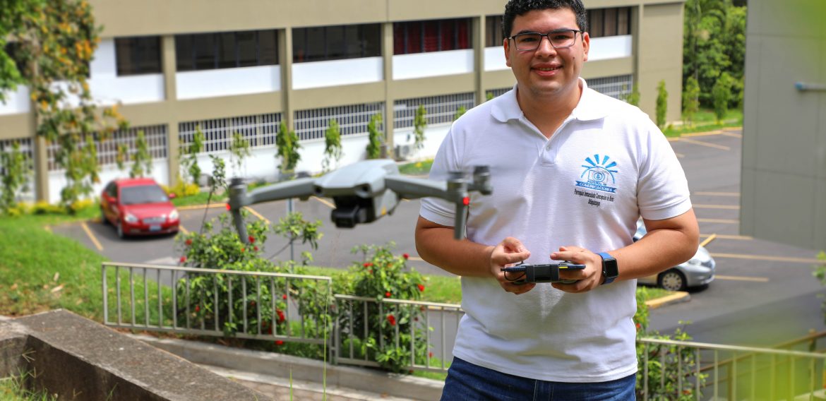 UN DRONE Y UNA CÁMARA PARA DAR ESPERANZA